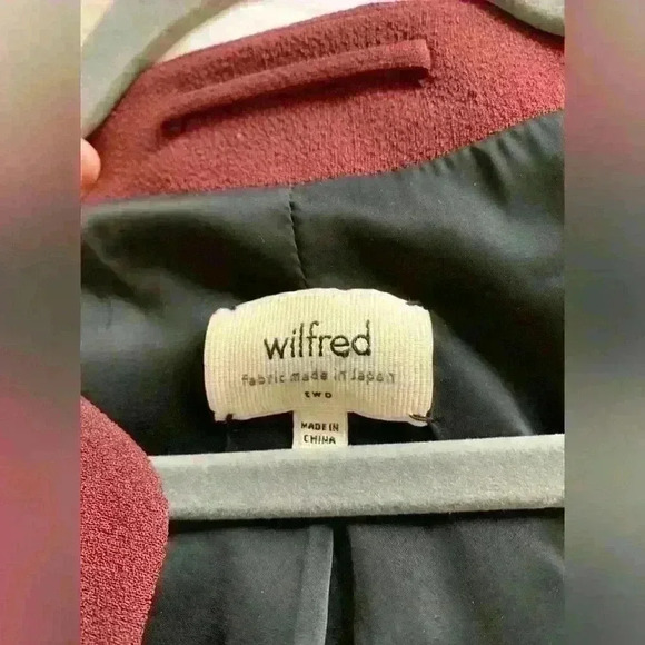 ARITZIA WILFRED EXQUIS BLAZER SIZE 2 *  RED * - Picture 2 of 7